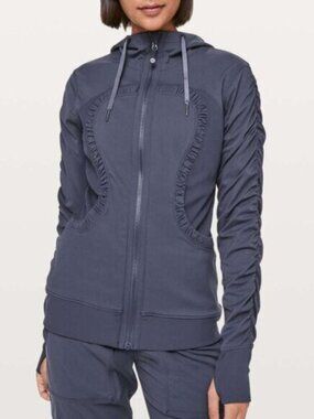 Lululemon Women´s Blue Dance Studio Jacket III Sz  6 Thumbholes